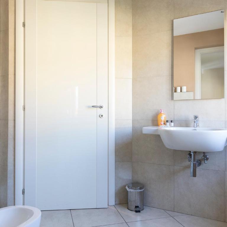 Al Tuscany Flat - Appartamento con 2 Camere da Letto e Balcone - 9