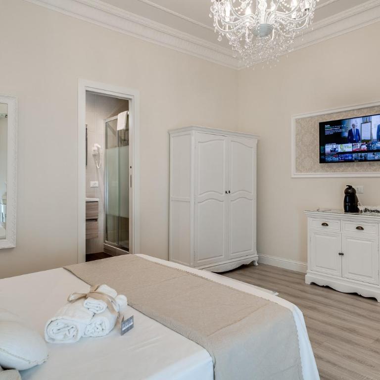 Charme & Chic Luxury - Superior Triple Room - 14