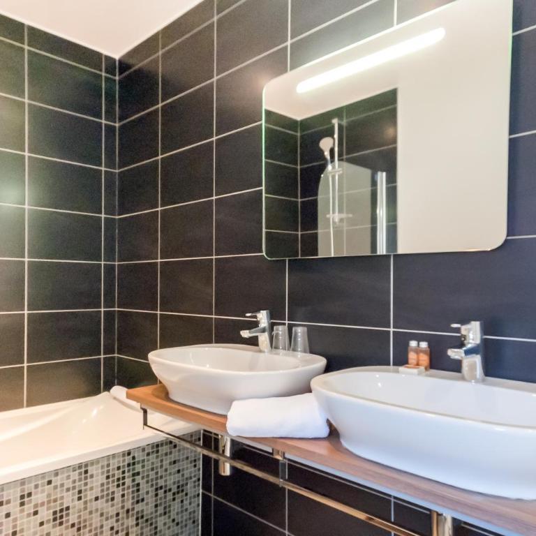 Hôtel Central - Chambre Privilège - Accessible par Ascenseur - 9