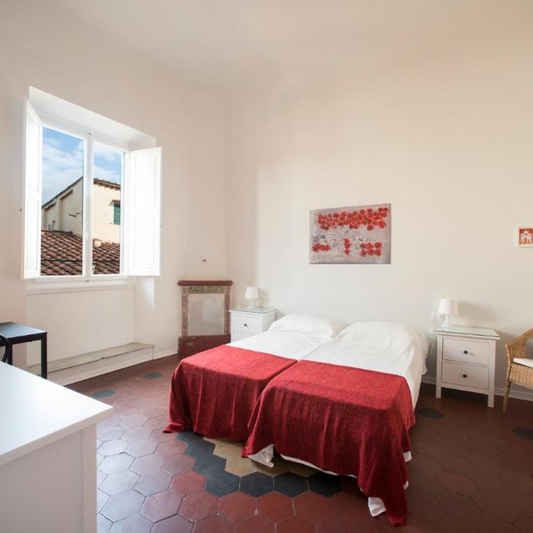 Florence Oasis - Double or Twin Room with Private External Bathroom - 1
