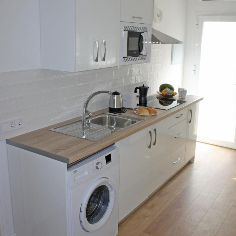 Apartamentos Angelita Plaza Beach - Apartment - 12