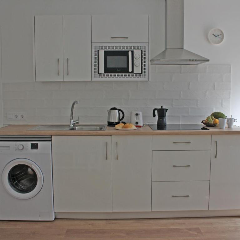 Apartamentos Angelita Plaza Beach - Apartment - 23