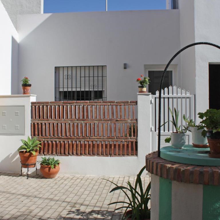 Apartamentos Angelita Plaza Beach - Apartment - 7