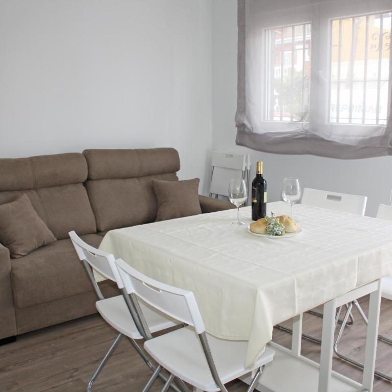 Apartamentos Angelita Plaza Beach - One-Bedroom Apartment - 16