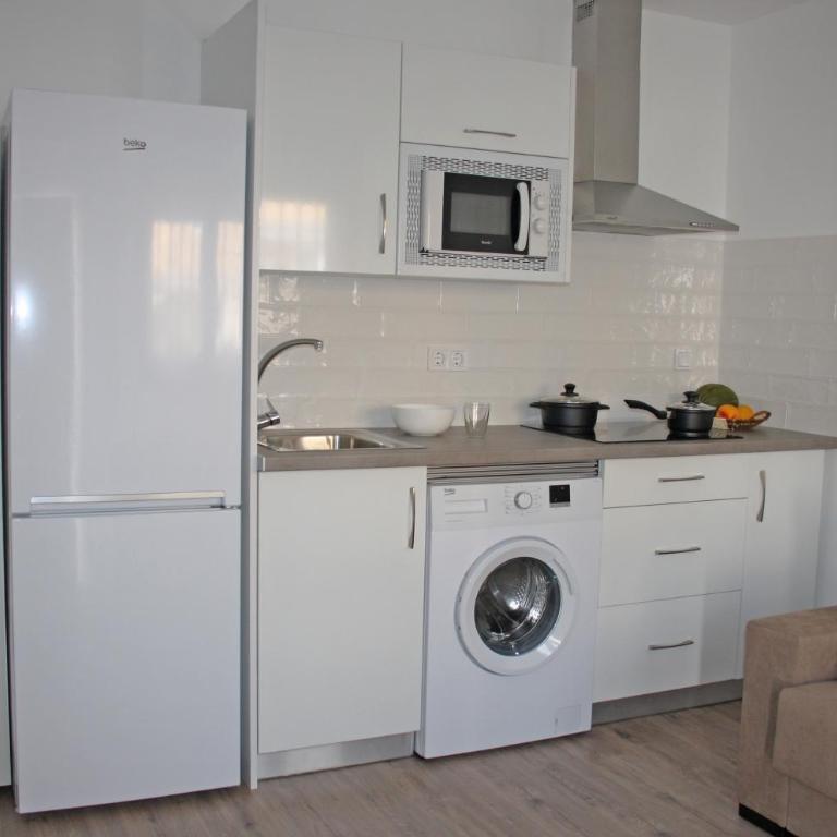 Apartamentos Angelita Plaza Beach - One-Bedroom Apartment - 20