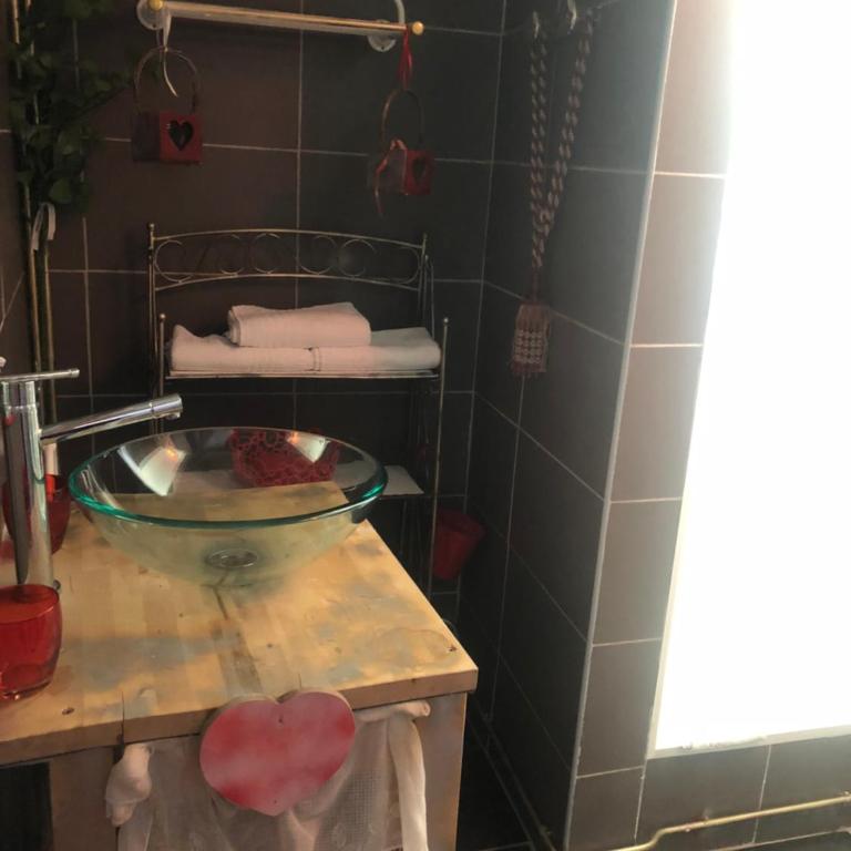 Hôtel restaurant le delta - Chambre Triple avec Salle de Bains Privative Séparée - 1