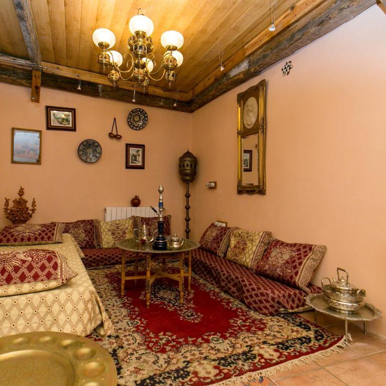 Charming Andalusian house - free parking - Vacation Home - 9
