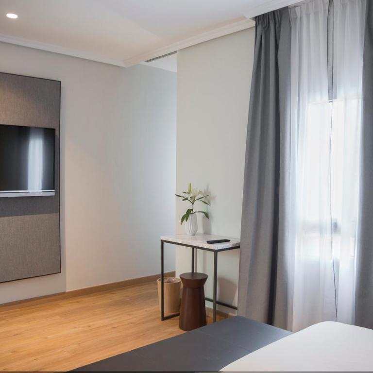 Petit Palace Triball - Double Room with Terrace - Annex - 7