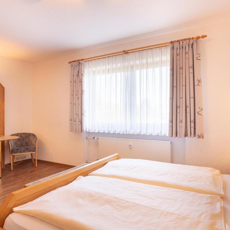 Landhotel Seeg - Standard Doppelzimmer - 4
