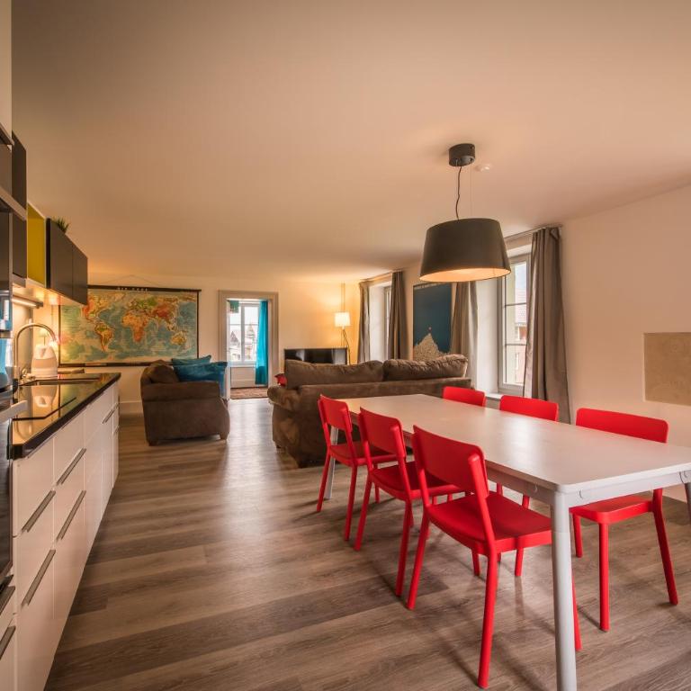 Dependance Penthouse - Three-Bedroom Apartment with Mountain View - 1