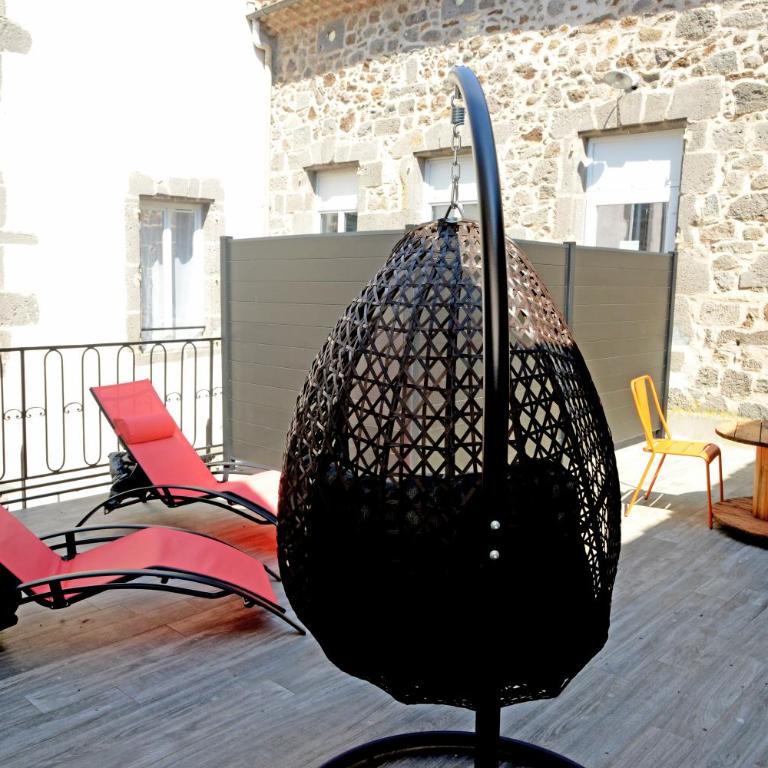Logis Hotel Yseria - Historical Center - Chambre Triple avec Terrasse - 1
