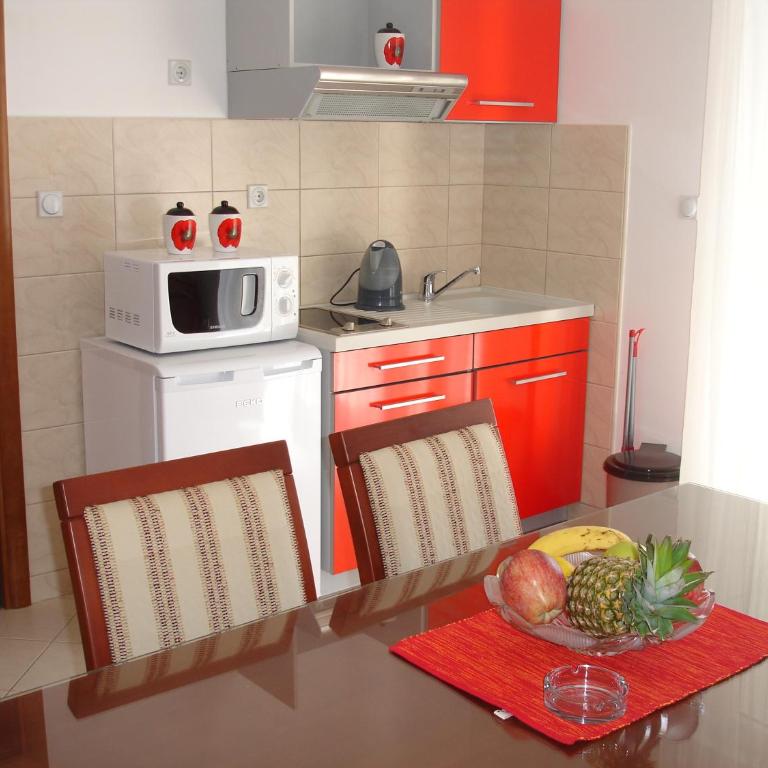 Apartment Dakic - Two-Bedroom Apartment - 16