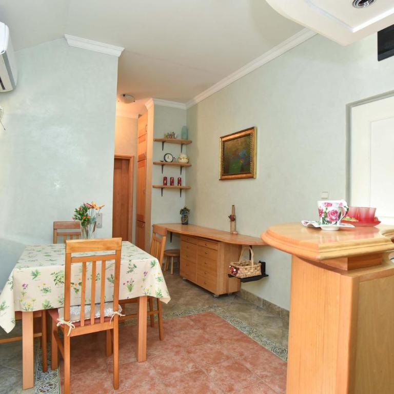 Comfort Inn Old Town - Penthaus Apartman - 9