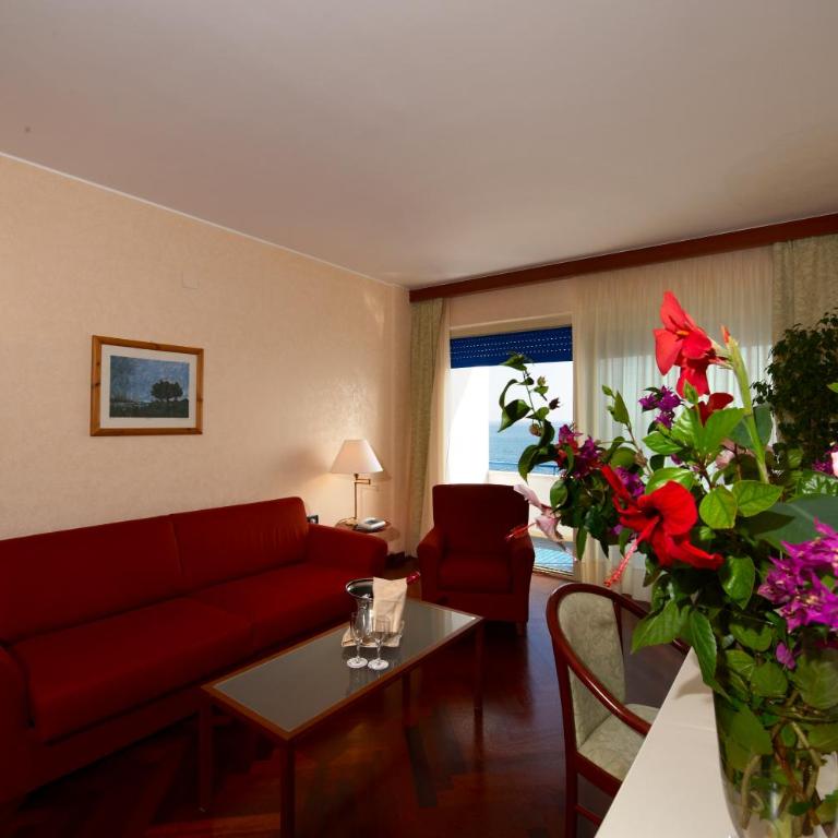 Splendid Hotel La Torre - Deluxe Suite with Sea View - 6