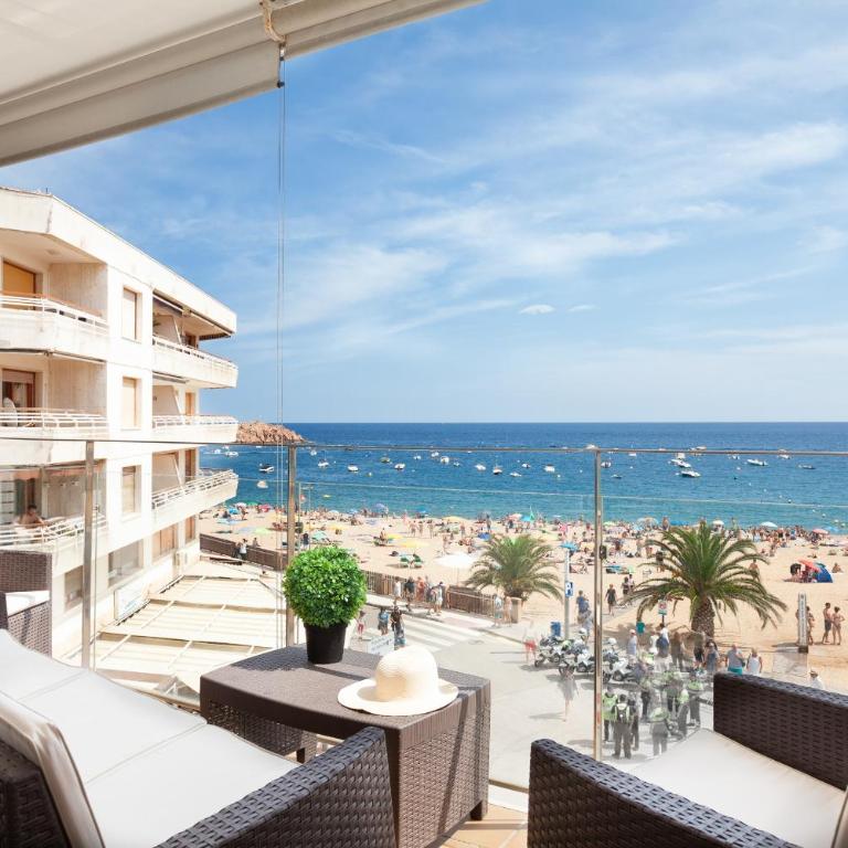 Lets Holidays AMAZING FRONT SEA VIEWS APARTMENT - Apartamento con vistas al mar - 1