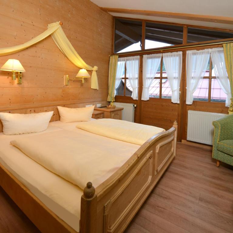 Sonnhof's Ferienresidenz - Familienzimmer mit Balkon - 2