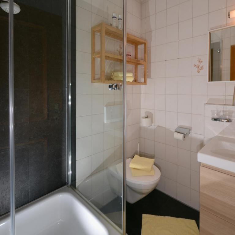 Sonnhof's Ferienresidenz - Familienzimmer mit Balkon - 4