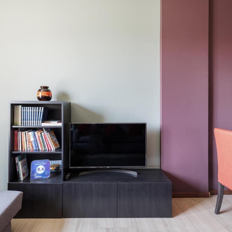 Downtown Milano - Two-Bedroom Apartment with Balcony - 21