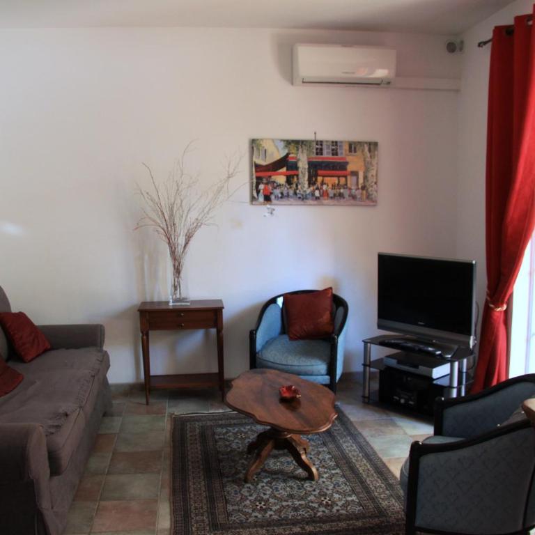Appartement Avec Patio Et Garage Centre Ville Et Plage - Apartment - Erdgeschoss - 5