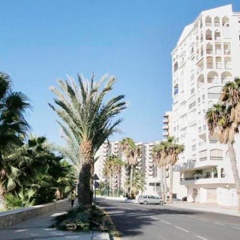 APARTAMENTO EN LA PLAYA CON VISTAS DE ENSUEÑO - Apartamento - 21