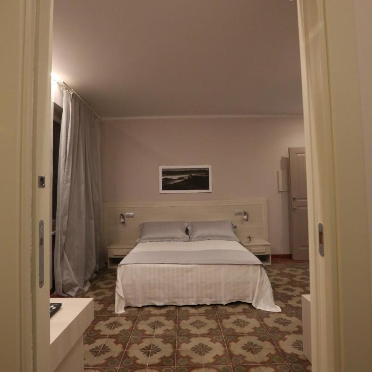 Palazzo Belli - Camera Matrimoniale/Doppia con Letti Singoli con Balcone - 15