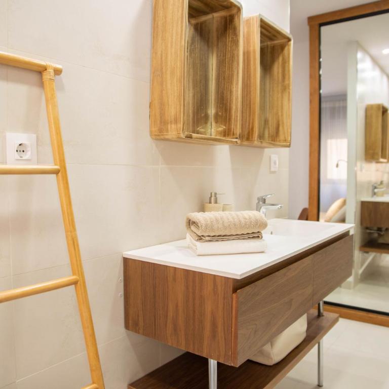 Luxury Apartment Alcazaba by Nagoa Homes - Apartment - 11