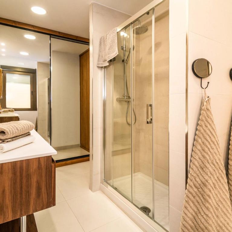 Luxury Apartment Alcazaba by Nagoa Homes - Apartment - 10