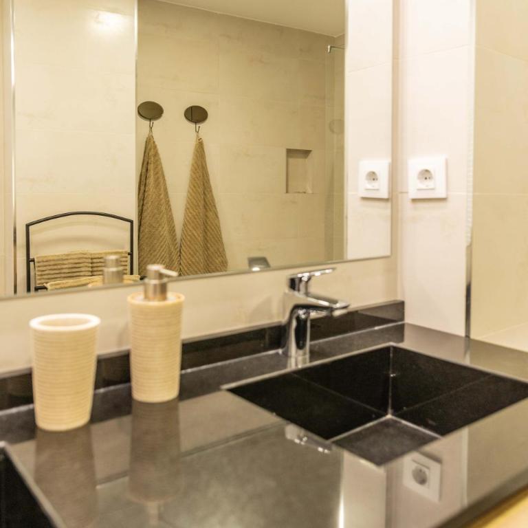 Luxury Apartment Alcazaba by Nagoa Homes - Apartment - 6
