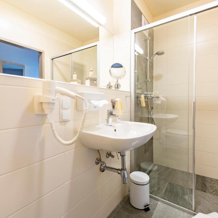 JUFA Hotel Maria Lankowitz am See - Superior Doppelzimmer - 2