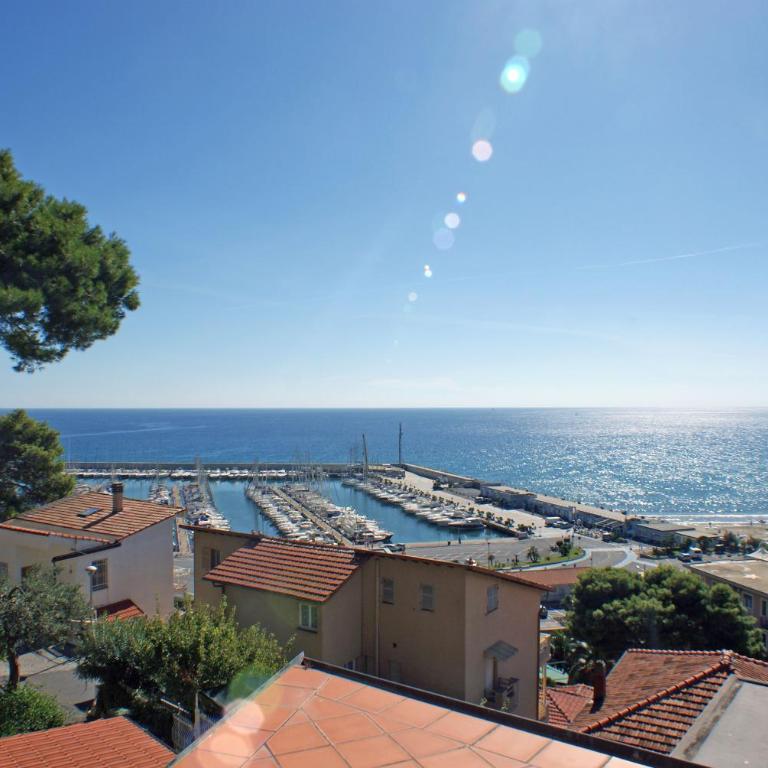 Albergo La Pineta - Camera Singola Mansardata con Balcone e Vista Mare - 1
