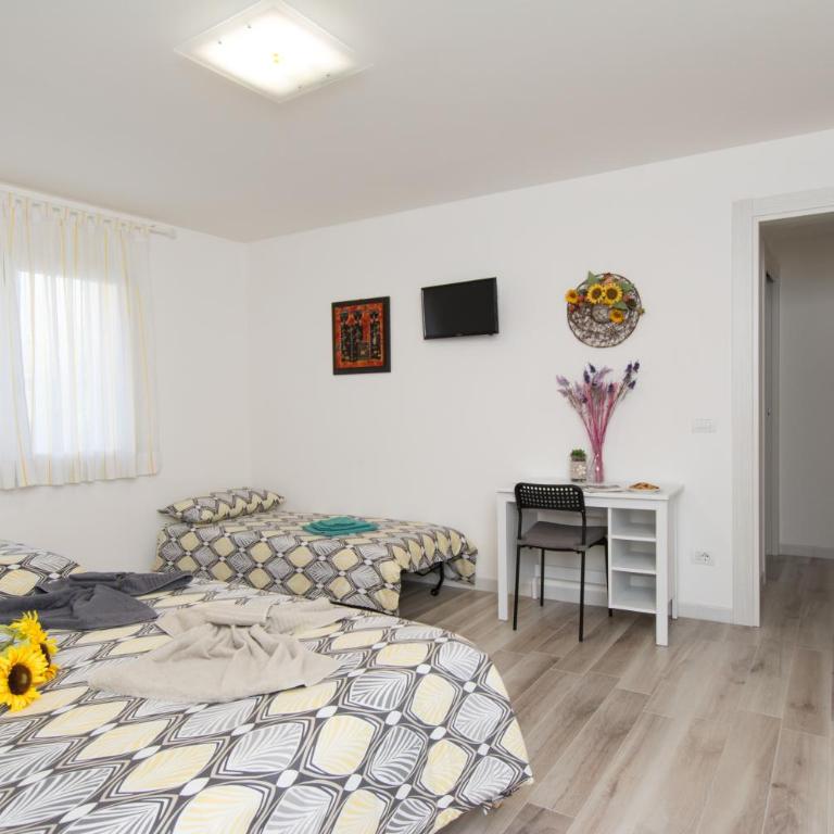 B&B Borgo Antico - Camera Quadrupla con Bagno Privato - 1
