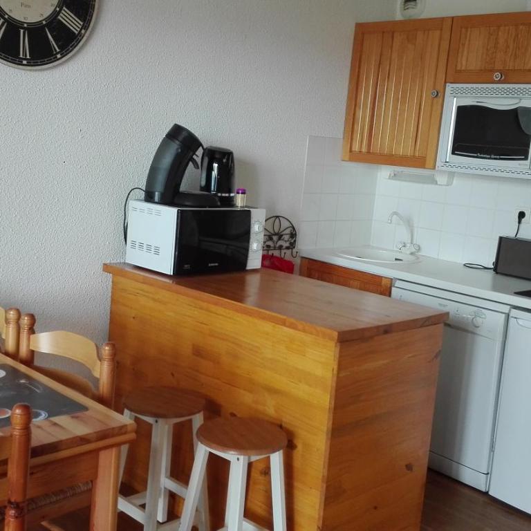 Charmant T2 avec cabine fermée et terrasse - Apartment - 2