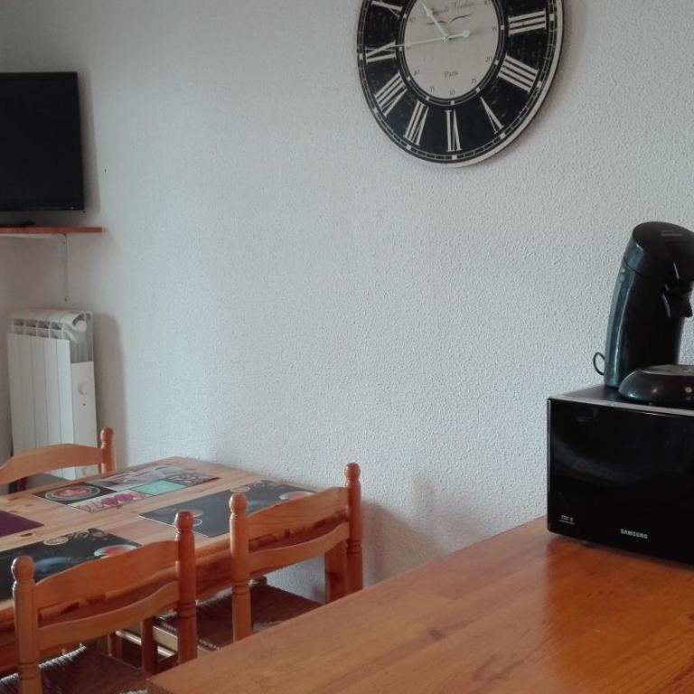 Charmant T2 avec cabine fermée et terrasse - Apartment - 9