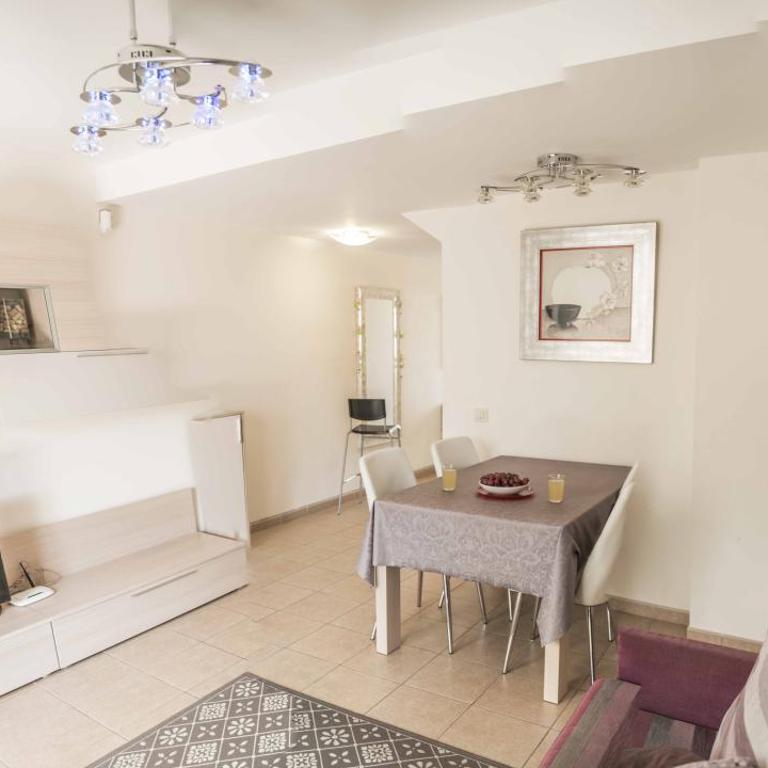 Townhouse Oasis Fañabe with 3 bedrooms and AC, MIR150 - Casa de 3 dormitorios - 9