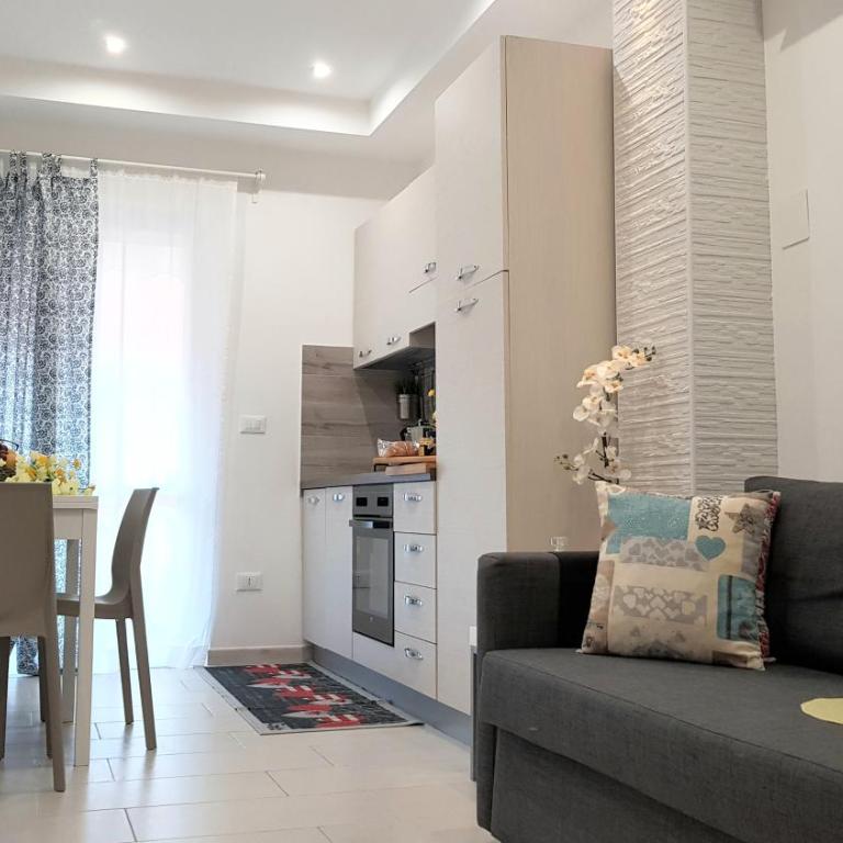 Martin Holiday Apartments - Deluxe Apartment - 11