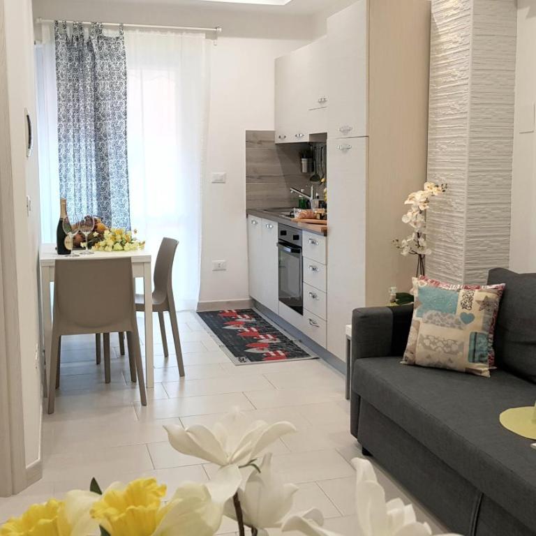 Martin Holiday Apartments - Deluxe Apartment - 5