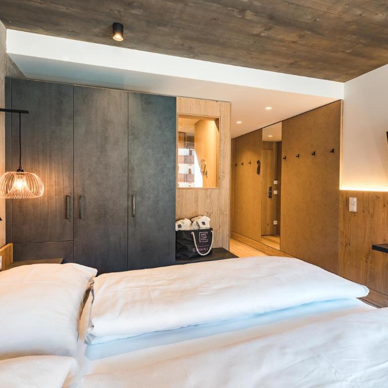 Seehotel Einwaller - adults only - Doppelzimmer Achensee mit seitlichem Seeblick - 1