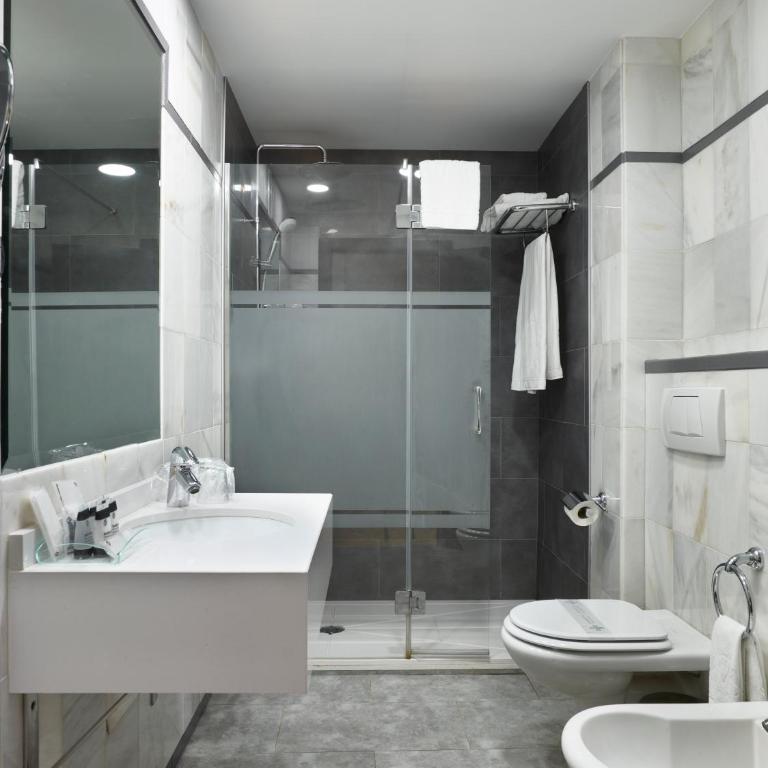 Hotel Maestranza - Habitación Triple - 2