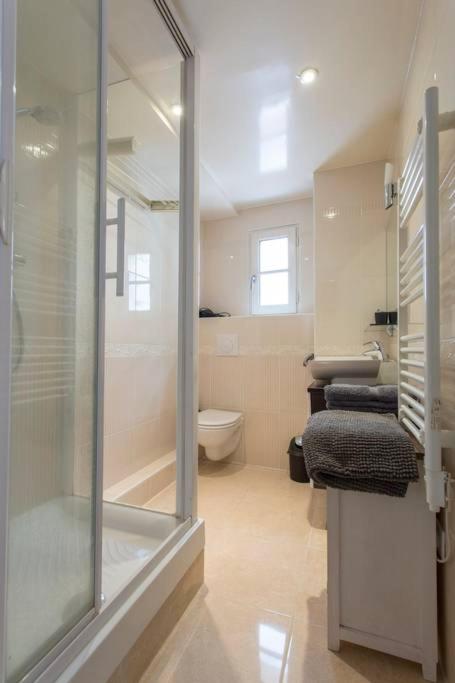 Luxurious Duplex - Top of Montmartre - Apartment (maximal 4 Personen) - 15