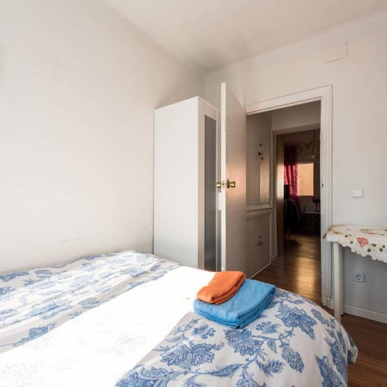 HomeStay Olivos - PO109 Three-Bedroom Apartment - 9
