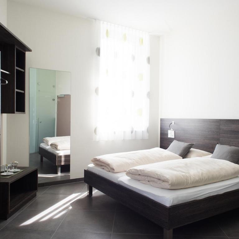 eee Hotel Traun - Standard Doppelzimmer - 1