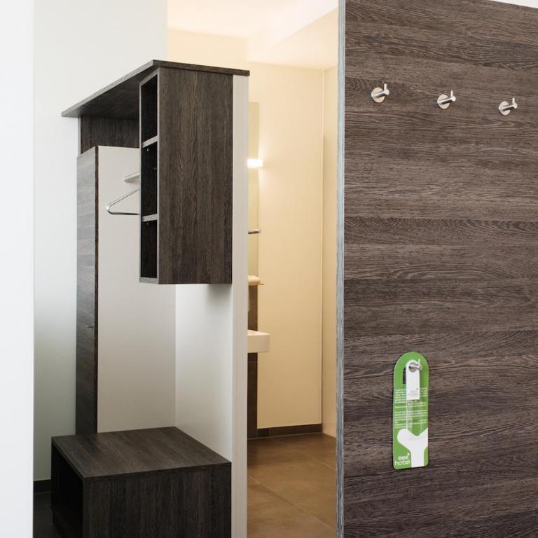 eee Hotel Traun - Standard Doppelzimmer - 6