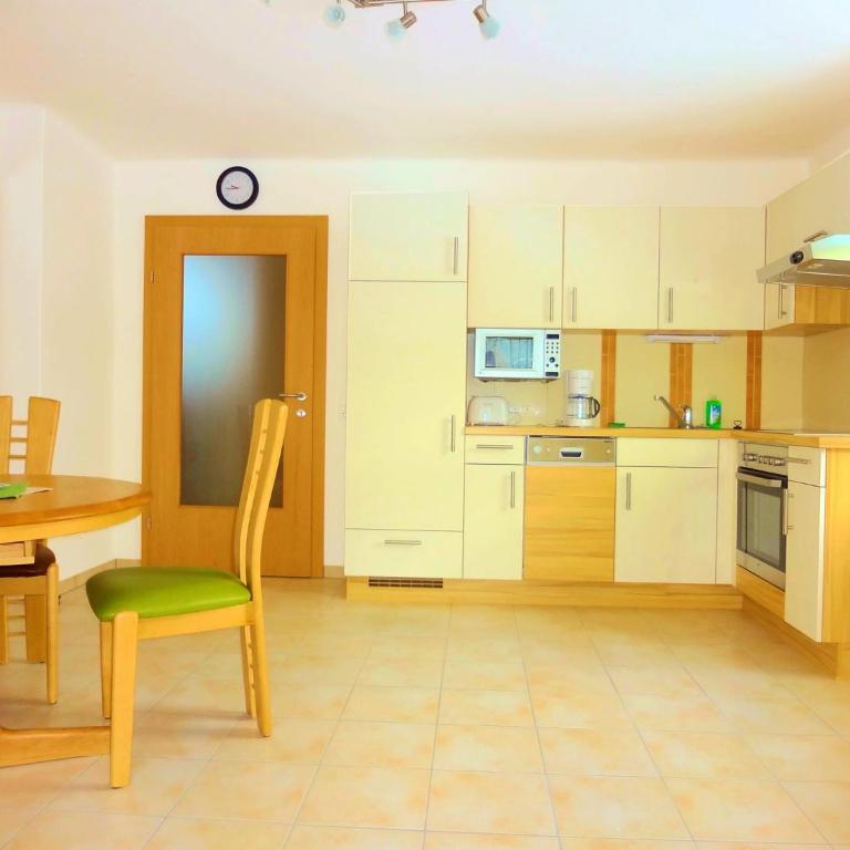 Appartementhaus Monika - Apartment mit 2 Schlafzimmern und Balkon - 4