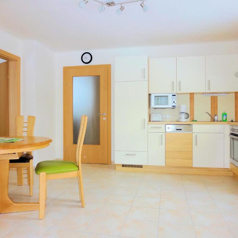 Appartementhaus Monika - Apartment mit 2 Schlafzimmern und Balkon - 6
