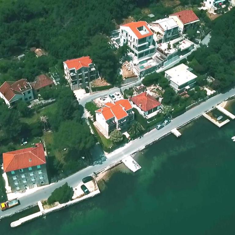 Seafront Apartments House 44 Private Balcony Old Town View - Studio with Sea View - 6