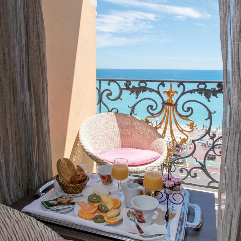 Hôtel Le Royal Promenade des Anglais - Chambre Double avec Balcon - Vue sur Mer - 5