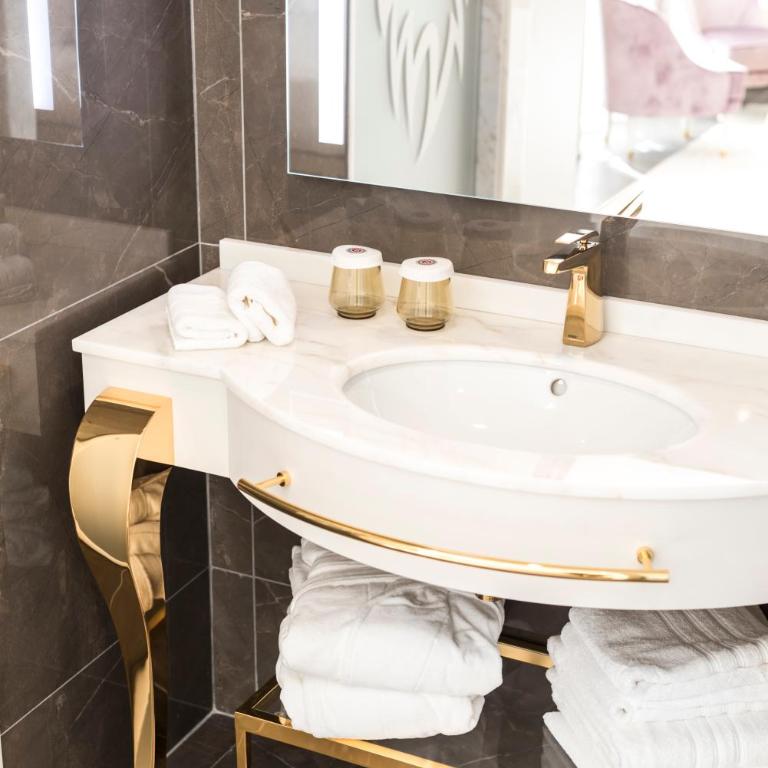 Boscolo Lyon Hotel & Spa - Chambre Double Supérieure avec Accès Gratuit au Spa - 2