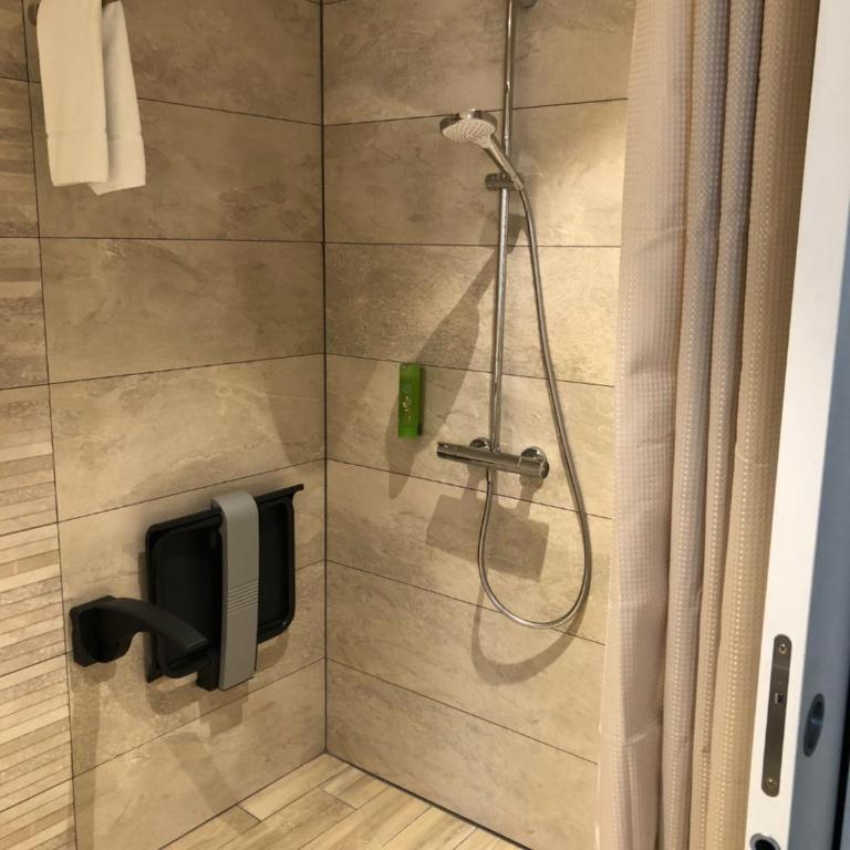 Hôtel Catalpa - Chambre Double - Accessible aux Personnes à Mobilité Réduite - 3