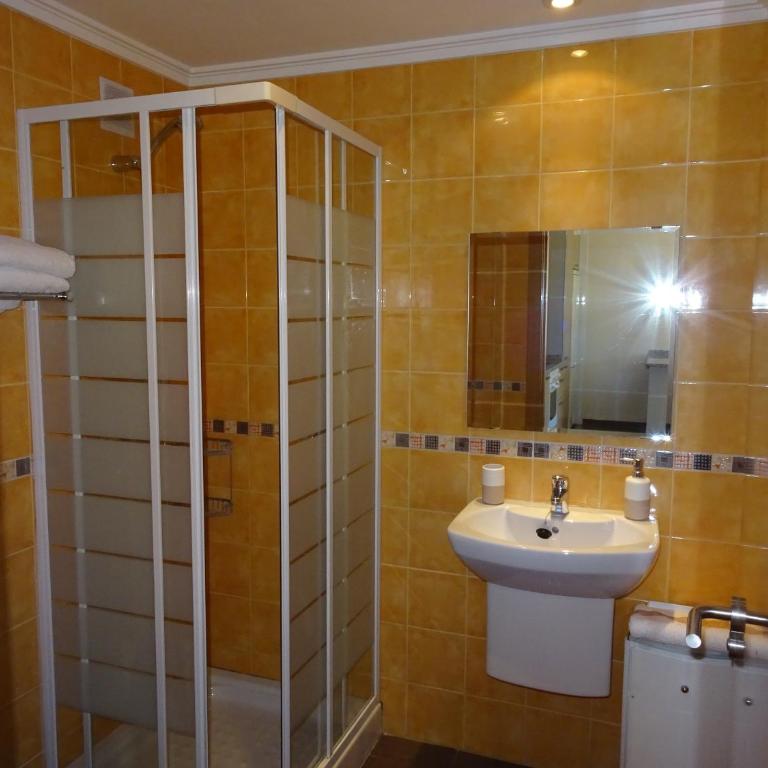 Calle Clemente Hernando Balmori nº7 - Apartment - 5