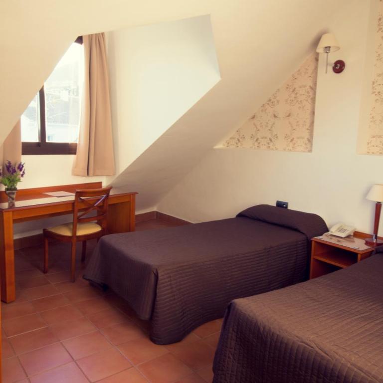 I AM La Posada Hotel and Apartment - Single Room with Private Bathroom - 13
